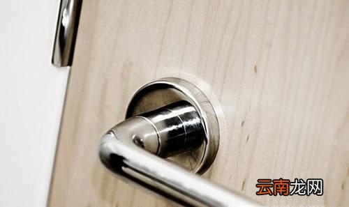 如何换防盗门门把手，快速换装门把手