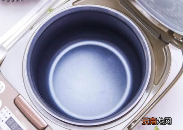电饭煲内胆清洗妙招 电饭煲内胆污垢怎么洗