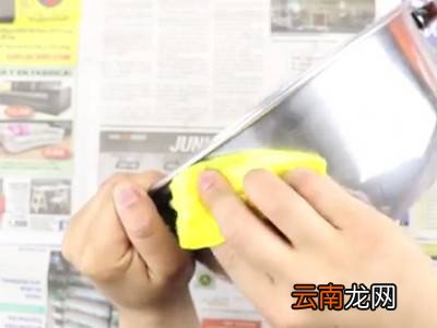 新买的不锈钢盆子上的贴纸怎么去除