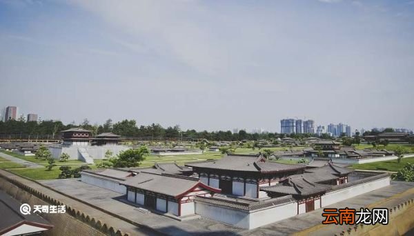 阿房宫赋原文及翻译 阿房宫赋原文