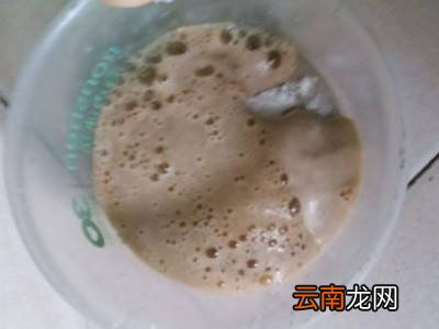 擦玻璃的水配制方法