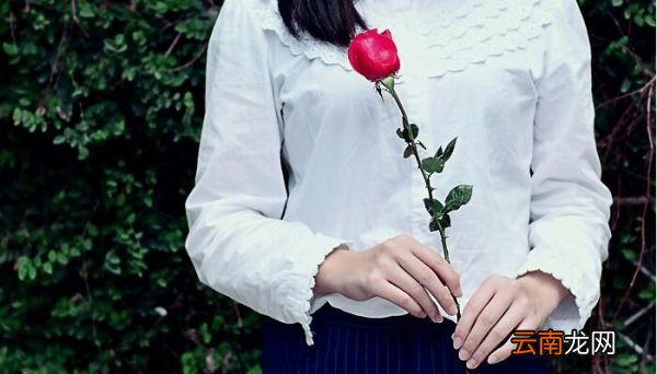 形容女人30岁的佳句 怎样形容30岁的女人