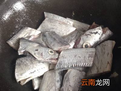 做带鱼要不要放蒜