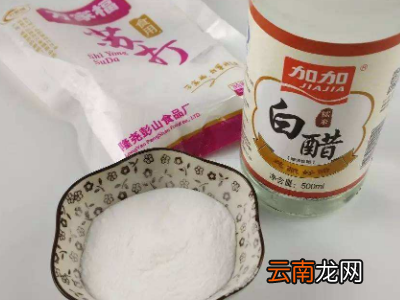 如何清除马桶底部顽固污垢
