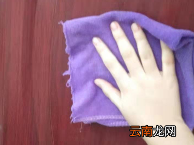 门上贴福字的胶如何去掉