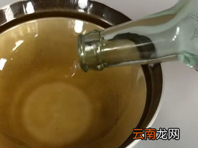 厨房油污纱窗怎么能擦洗干净