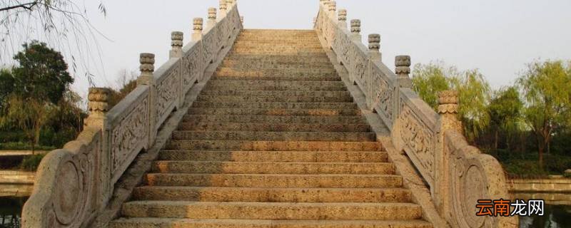 桥面为什么比路面更容易结冰