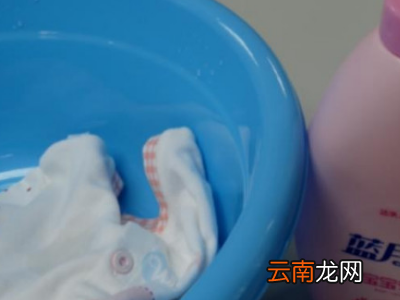 奶油弄到衣服上怎么清洗