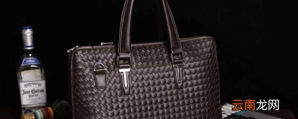 包包脏了用什么可以擦干净 皮包脏了清理小窍门