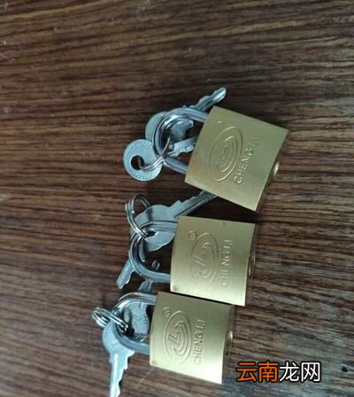 如何进行撬锁？
