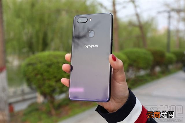 荣耀10和OPPOR15区别对比，哪个好？