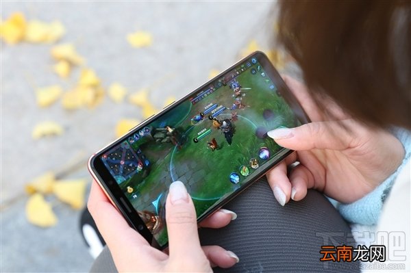 玩游戏手机发热怎么办，如何给手机降温？