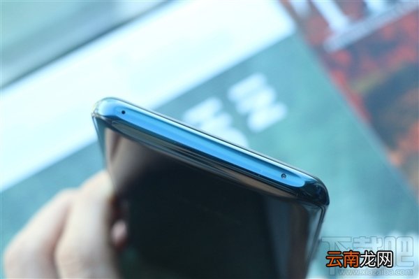 OPPO FindX好不好看，FindX和iPhoneX外观对比