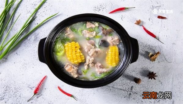 骨头汤白色的是什么 骨头汤白色的是什么颜色