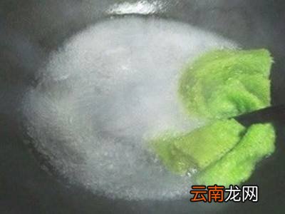 新铸铁锅第一次用怎么处理