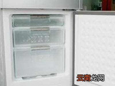 杯子卡在杯子里如何快速取出