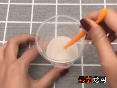 铜门上的双面胶怎么去除