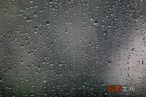 美图秀秀将晴天背景图片转换为下雨背景效果图片具体操作步骤