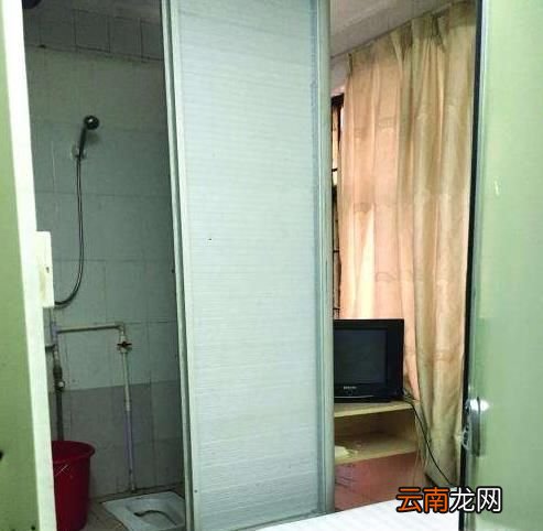 如何把一个房间隔成2个房间