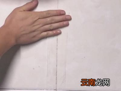 瓷砖上的顽固污渍怎么去除小窍门