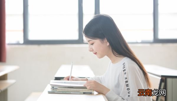 己亥杂诗的中心思想五年级上册己亥杂诗的中心思想