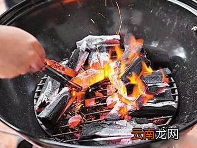 烧烤架怎么生火