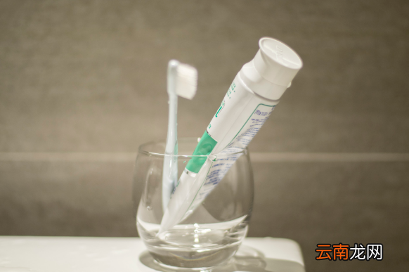 卫生间瓷砖清洗小窍门 卫生间瓷砖如何清洗