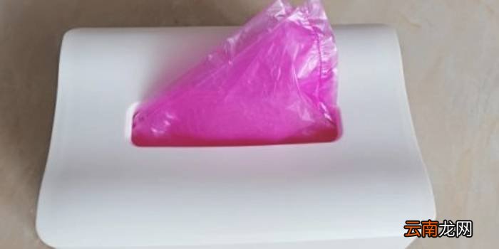 旧塑料袋收纳小窍门