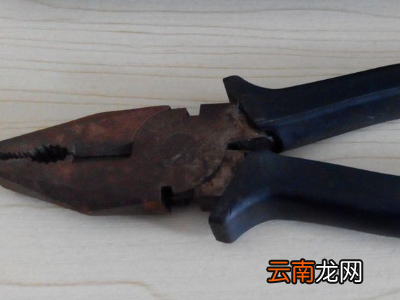 磁铁扣怎么取下来