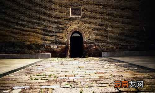 一夫当关万难开是什么意思一夫当关万夫莫开指什么