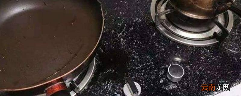 燃气灶钢化玻璃爆裂还能用吗