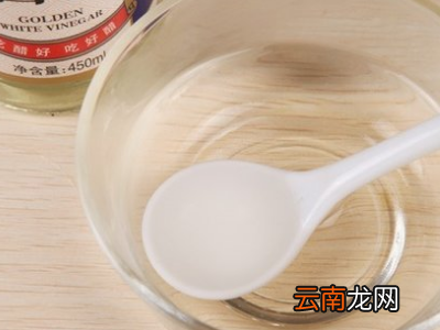 大理石灶台上的顽固污渍怎么清理