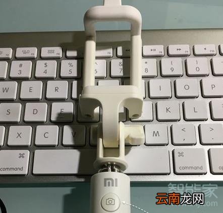苹果自拍杆怎么连接手机才可以用