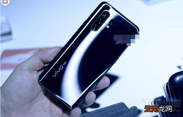 vivox30和x30pro有什么不同？vivox30和x30pro区别评测