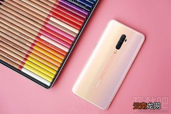 vivo x30pro和oppo reno10倍变焦版有什么区别？
