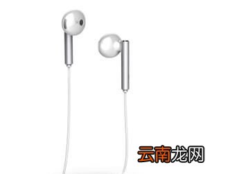 冯提莫耳机戴法