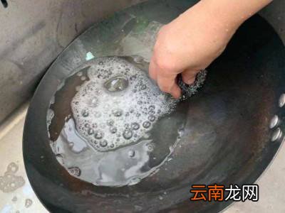 铝锅怎么开锅才能不粘