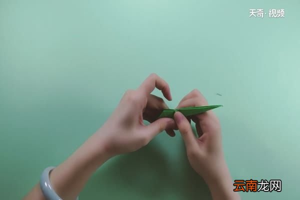 飞龙怎么折 飞龙的简单折法