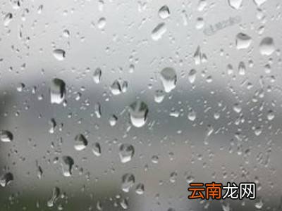 擦玻璃不留水渍小窍门