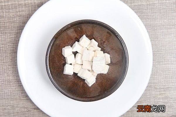 白伏岑的功效与作用 白茯苓的食用禁忌