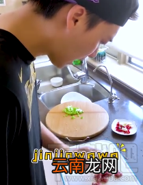 李易峰jinjinwawa是什么意思?jinjinwawa梗来源出处