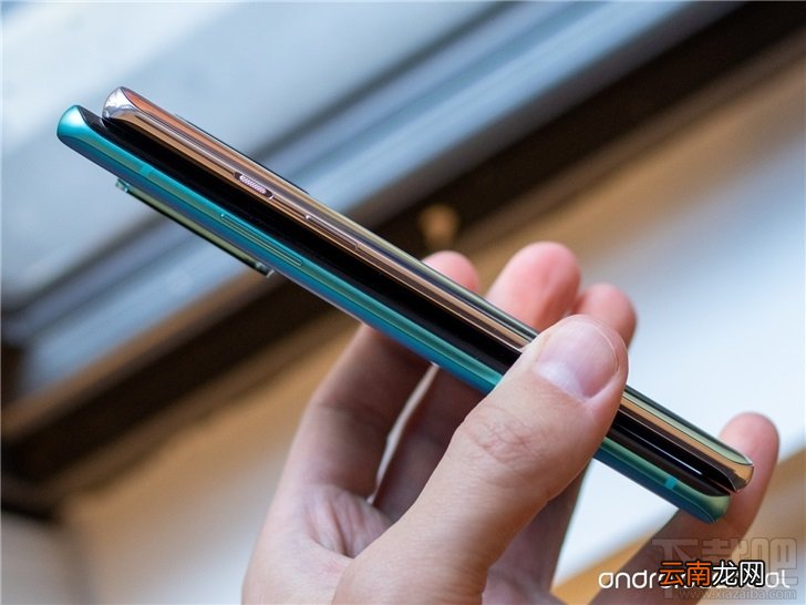 一加8和一加8pro有什么不同？一加8和一加8pro对比评测