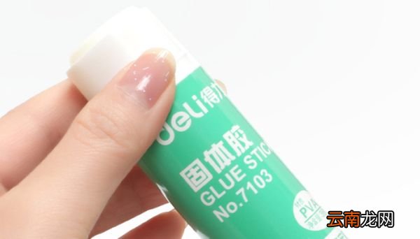 502胶水把手黏住了怎么办 502胶水把手黏住了用什么溶解