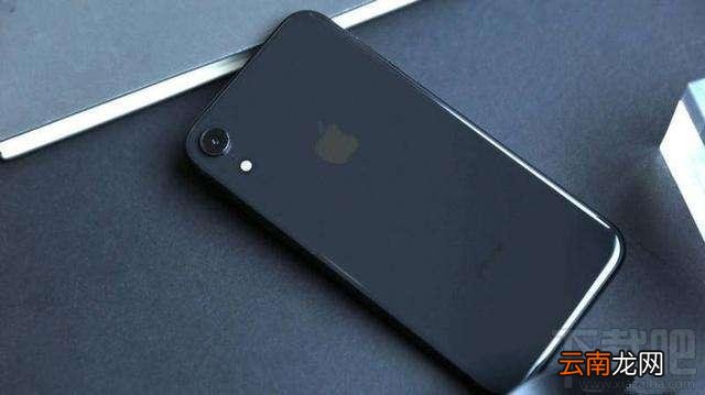 新款iPhoneSE和iPhoneXR哪个好？新款iPhoneSE和iPhoneXR区别对比一览
