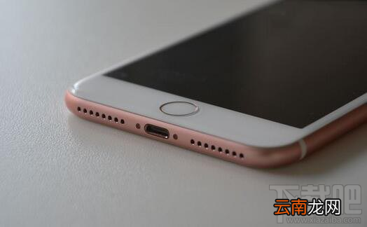 iphonese2有独立耳机孔吗？iphonese2有双扬声器吗