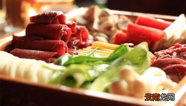 适合吃火锅发的朋友圈 吃火锅怎么发朋友圈