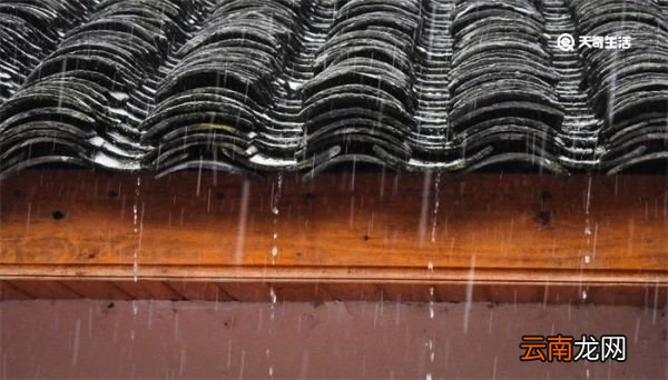 下雨的有意境的短句子 下雨的有意境的短句子说说