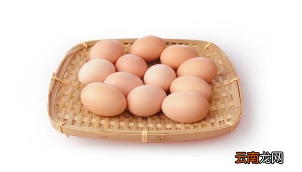 怎么剥鸡蛋可以剥完整 剥鸡蛋完整的方法