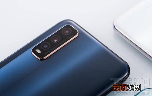 vivoY70s有没有双扬声器？