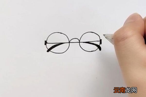 眼镜简笔画